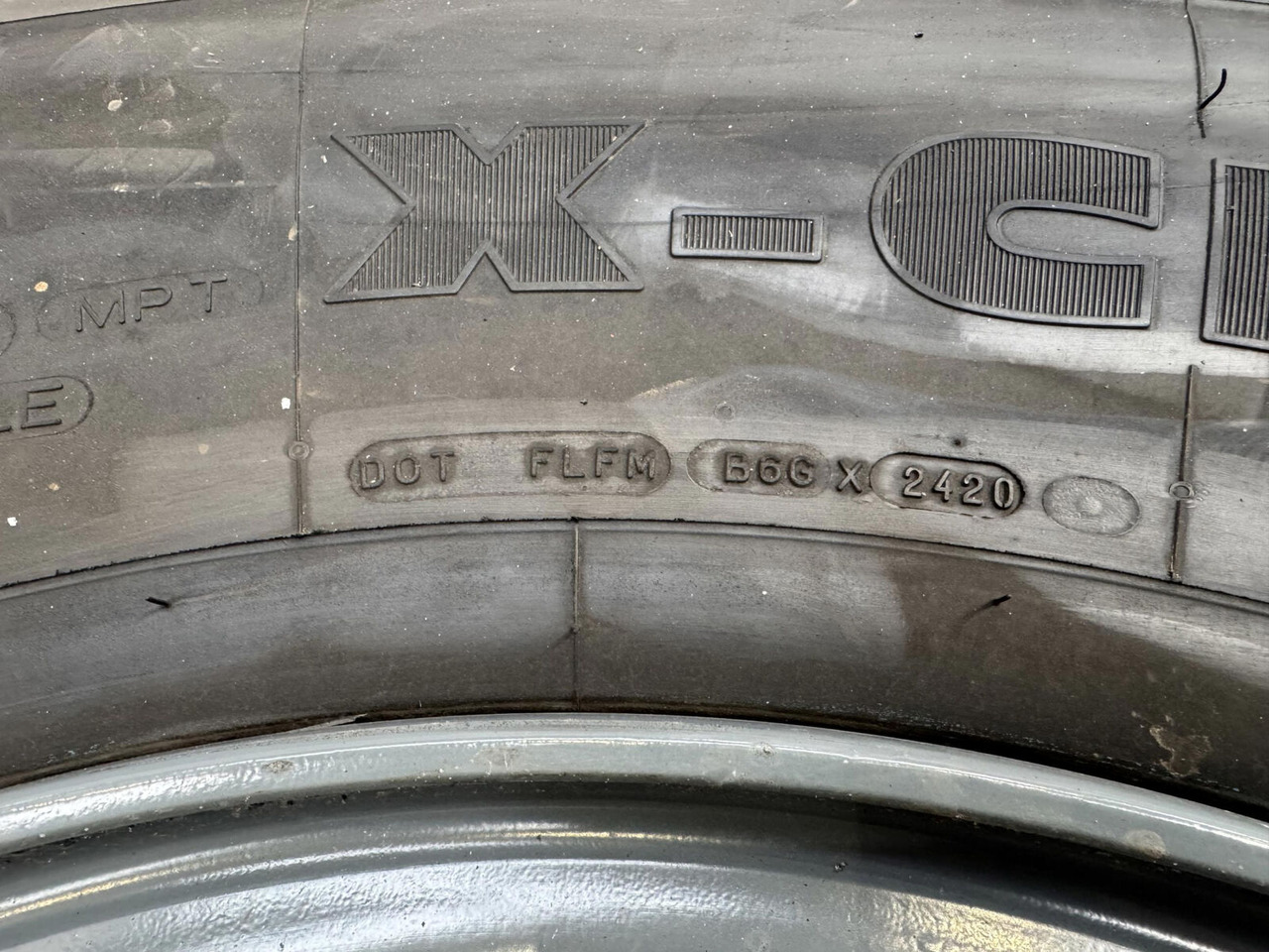 Liebherr Wheel 445/95 R25 10 12 1p - عجلات - رافعة: صورة 4 Liebherr Wheel 445/95 R25 10 12 1p - عجلات - رافعة: صورة 4