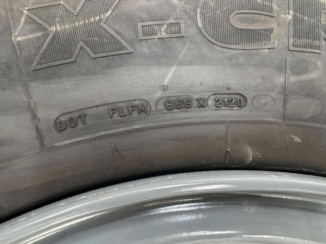 Liebherr Wheel 445/95 R25 10 12 1p - عجلات - رافعة: صورة 3 Liebherr Wheel 445/95 R25 10 12 1p - عجلات - رافعة: صورة 3