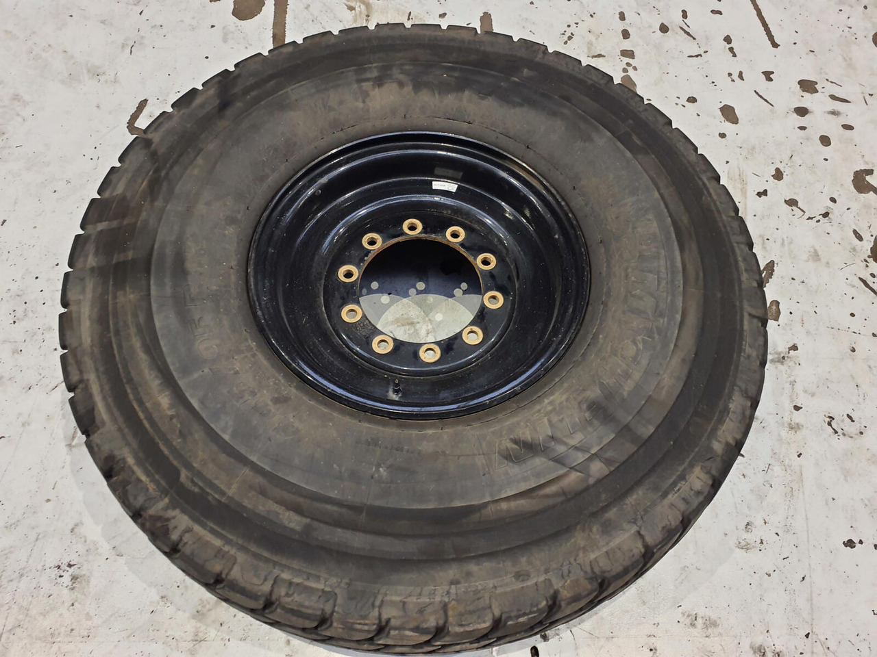 Liebherr Wheel 445/95R25 10 12 1p - عجلات - رافعة: صورة 2 Liebherr Wheel 445/95R25 10 12 1p - عجلات - رافعة: صورة 2