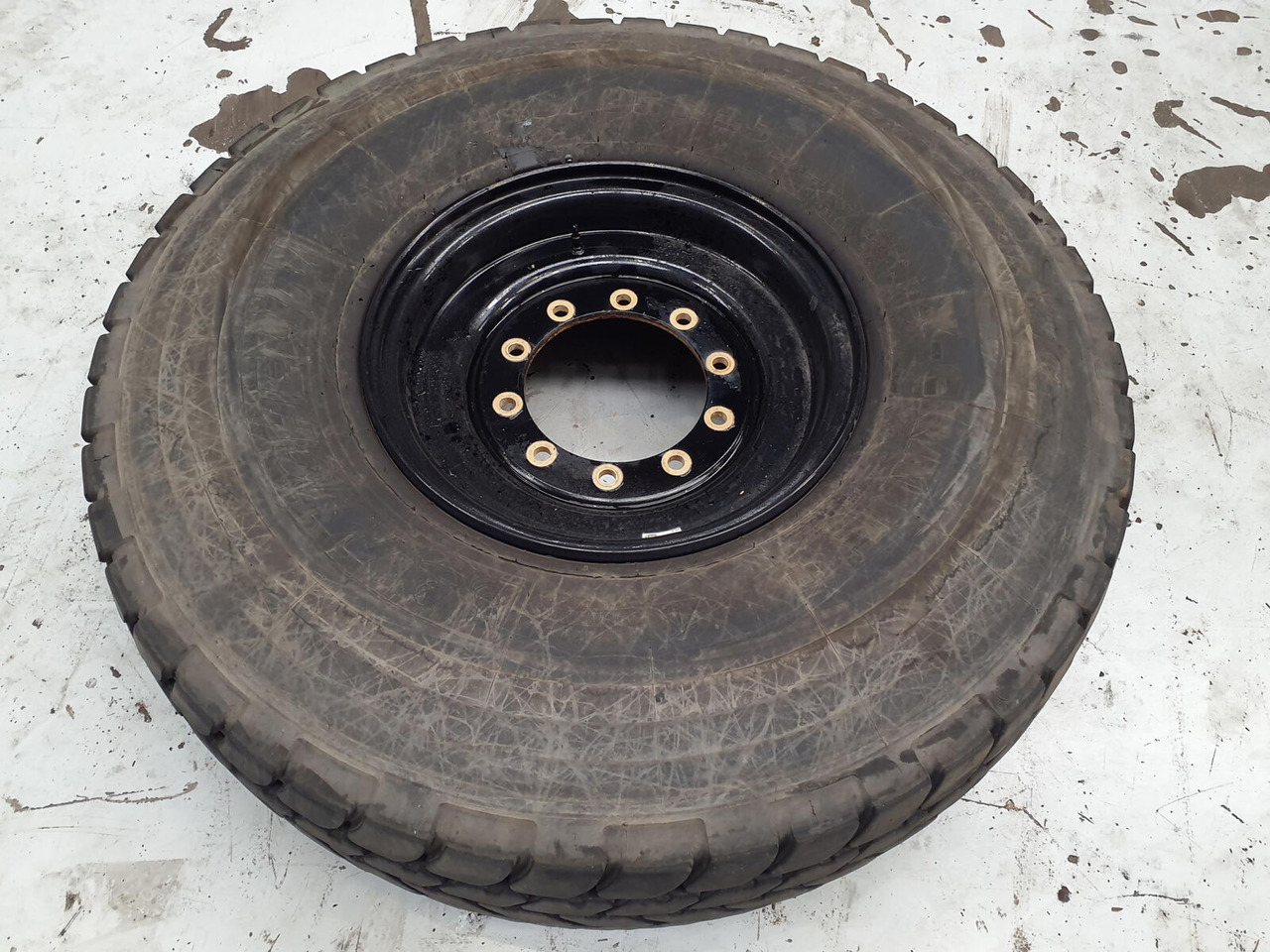 Liebherr Wheel 445/95R25 10 12 1p - عجلات - رافعة: صورة 2 Liebherr Wheel 445/95R25 10 12 1p - عجلات - رافعة: صورة 2