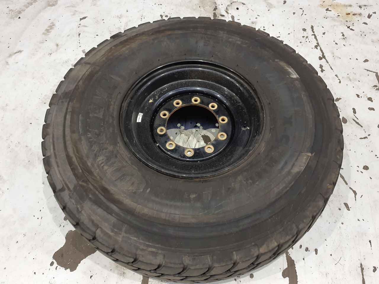 Liebherr Wheel 445/95R25 10 12 1p - عجلات - رافعة: صورة 2 Liebherr Wheel 445/95R25 10 12 1p - عجلات - رافعة: صورة 2