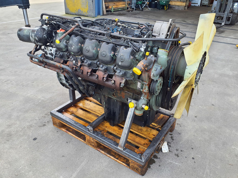 Mercedes-Benz LTM 1060 engine Mercedes-Benz OM 423 - محرك - رافعة: صورة 2 Mercedes-Benz LTM 1060 engine Mercedes-Benz OM 423 - محرك - رافعة: صورة 2