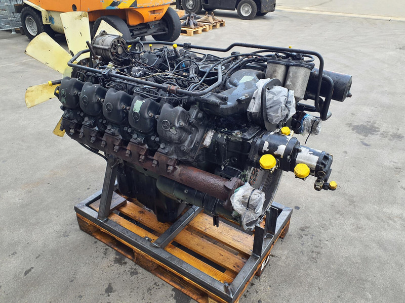 Mercedes-Benz LTM 1060 engine Mercedes-Benz OM 423 - محرك - رافعة: صورة 4 Mercedes-Benz LTM 1060 engine Mercedes-Benz OM 423 - محرك - رافعة: صورة 4