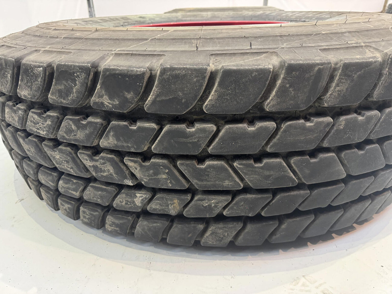 Michelin Wheel 445/95R25 10 12 1p - عجلات - رافعة: صورة 3 Michelin Wheel 445/95R25 10 12 1p - عجلات - رافعة: صورة 3
