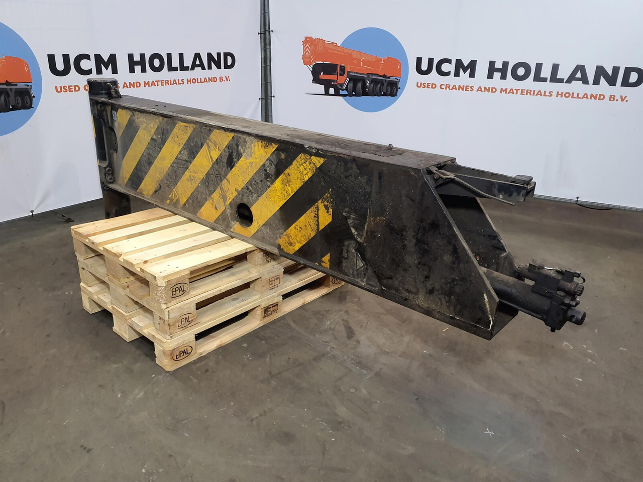 Terex AC 100 outrigger beam complete front - نظام التعليق - رافعة: صورة 3 Terex AC 100 outrigger beam complete front - نظام التعليق - رافعة: صورة 3