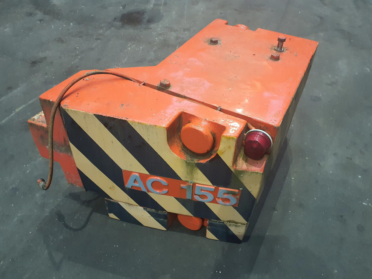 Terex AC 155 counterweight 1.2t + 0,3t right - ثقل موازنة - موبايل كرين: صورة 1 Terex AC 155 counterweight 1.2t + 0,3t right - ثقل موازنة - موبايل كرين: صورة 1