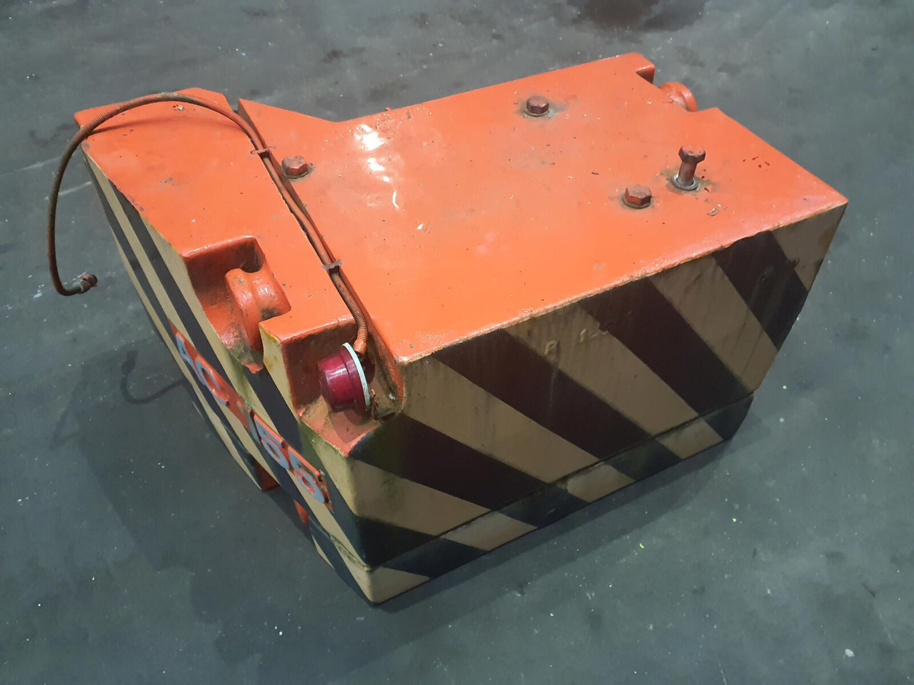 Terex AC 155 counterweight 1.2t + 0,3t right - ثقل موازنة - موبايل كرين: صورة 5 Terex AC 155 counterweight 1.2t + 0,3t right - ثقل موازنة - موبايل كرين: صورة 5