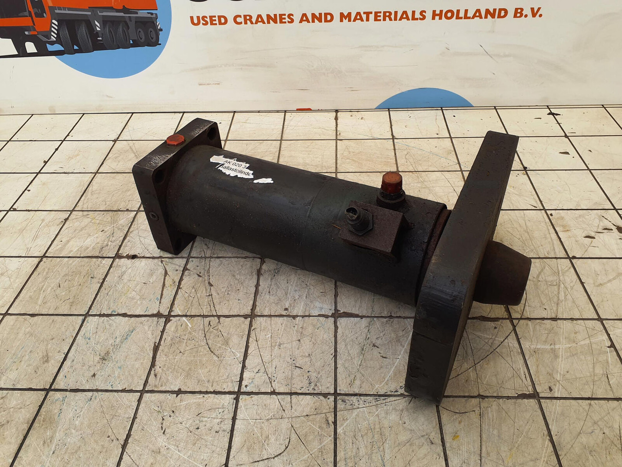 Terex AC 155 counterweight lift cylinder - أسطوانة هيدروليكية - موبايل كرين: صورة 4 Terex AC 155 counterweight lift cylinder - أسطوانة هيدروليكية - موبايل كرين: صورة 4
