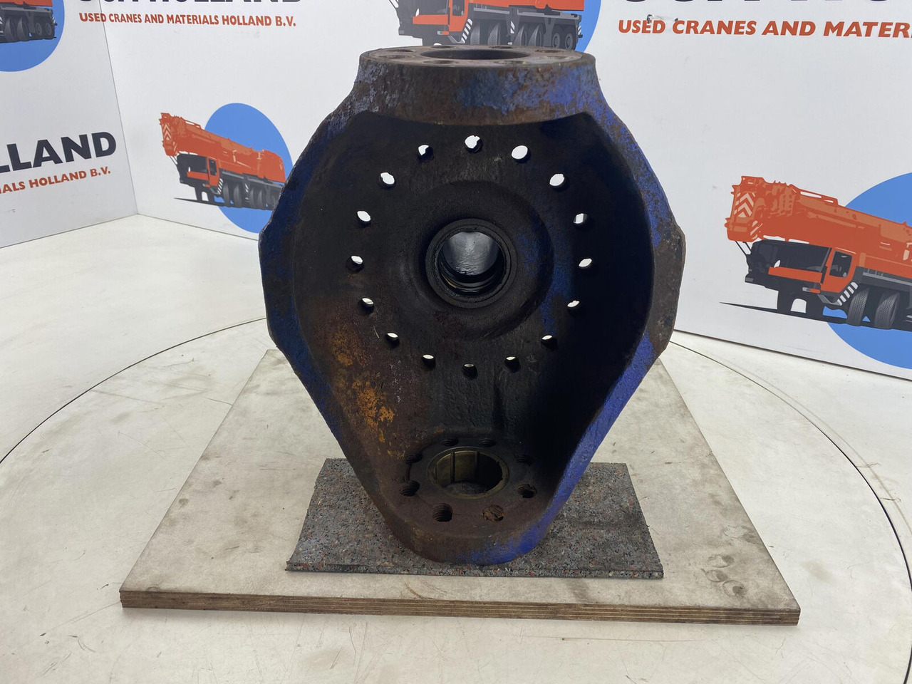 Terex AC 205 Steering knuckle 16 holes - مفصل التوجيه - موبايل كرين: صورة 5 Terex AC 205 Steering knuckle 16 holes - مفصل التوجيه - موبايل كرين: صورة 5