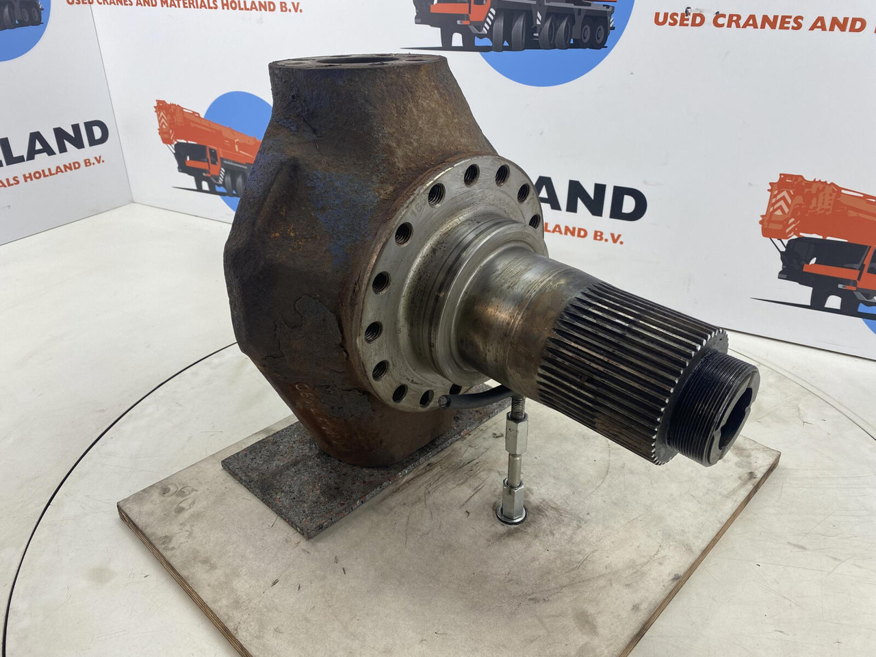 Terex AC 205 Steering knuckle 16 holes - مفصل التوجيه - موبايل كرين: صورة 3 Terex AC 205 Steering knuckle 16 holes - مفصل التوجيه - موبايل كرين: صورة 3