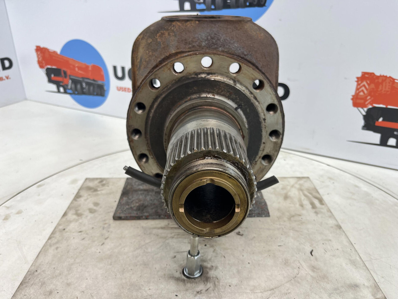 Terex AC 25 Steering knuckle 16 holes axle 2 - مفصل التوجيه - موبايل كرين: صورة 2 Terex AC 25 Steering knuckle 16 holes axle 2 - مفصل التوجيه - موبايل كرين: صورة 2