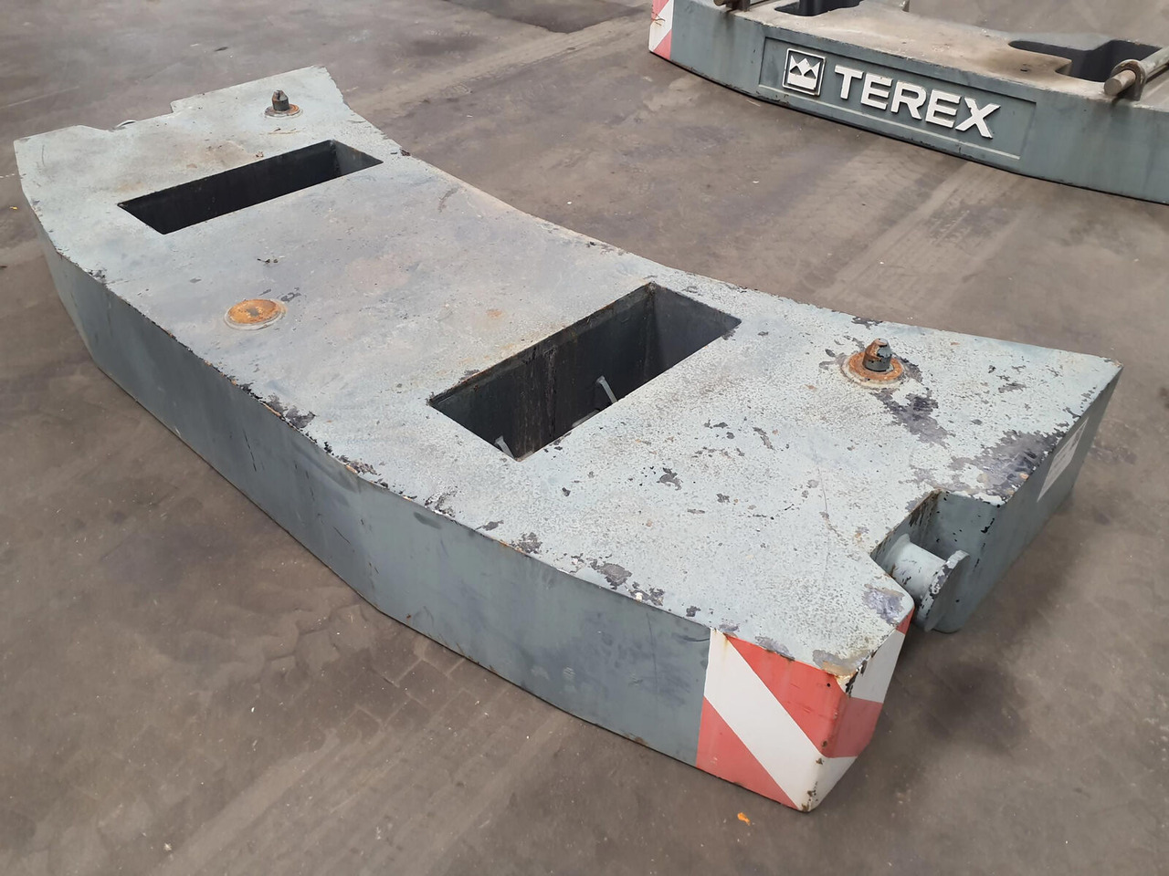 Terex Terex Demag Challenger 4200 counterweight 3.2 Ton - ثقل موازنة - موبايل كرين: صورة 4 Terex Terex Demag Challenger 4200 counterweight 3.2 Ton - ثقل موازنة - موبايل كرين: صورة 4