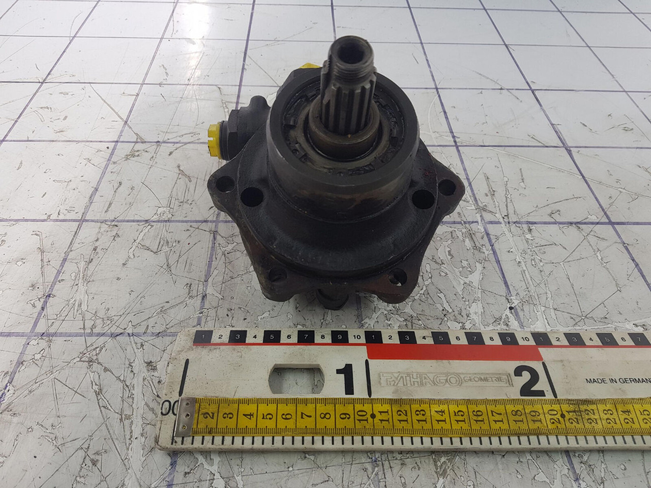 ZF steering pump - مضخة المقود - رافعة: صورة 1 ZF steering pump - مضخة المقود - رافعة: صورة 1