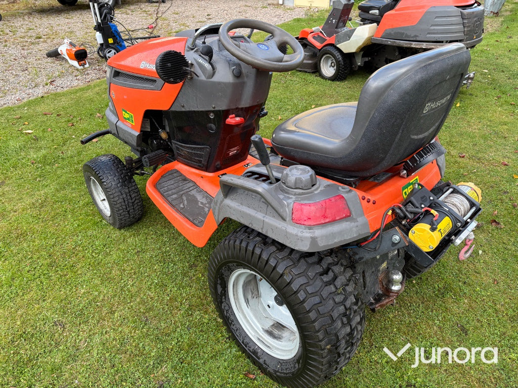 Åkgräsklippare Husqvarna GTH 260 XPT - جزازة عشب الحدائق: صورة 3 Åkgräsklippare Husqvarna GTH 260 XPT - جزازة عشب الحدائق: صورة 3