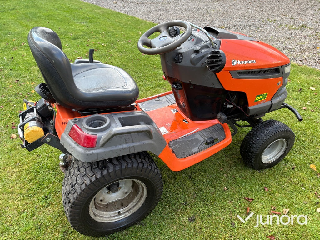 Åkgräsklippare Husqvarna GTH 260 XPT - جزازة عشب الحدائق: صورة 5 Åkgräsklippare Husqvarna GTH 260 XPT - جزازة عشب الحدائق: صورة 5