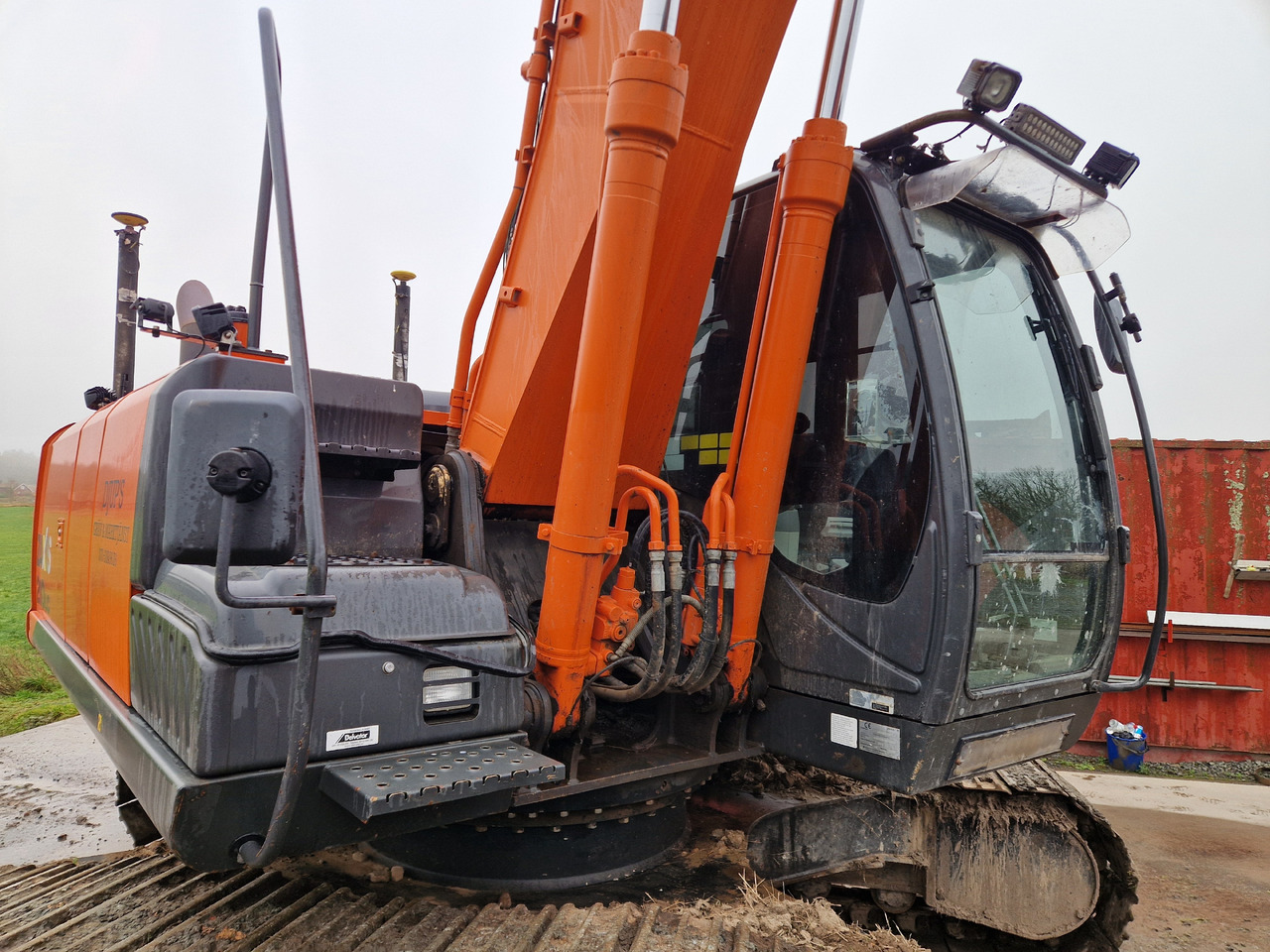 Grävmaskin - Hitachi, Zaxis 210 LC - حفار زاحف: صورة 5 Grävmaskin - Hitachi, Zaxis 210 LC - حفار زاحف: صورة 5
