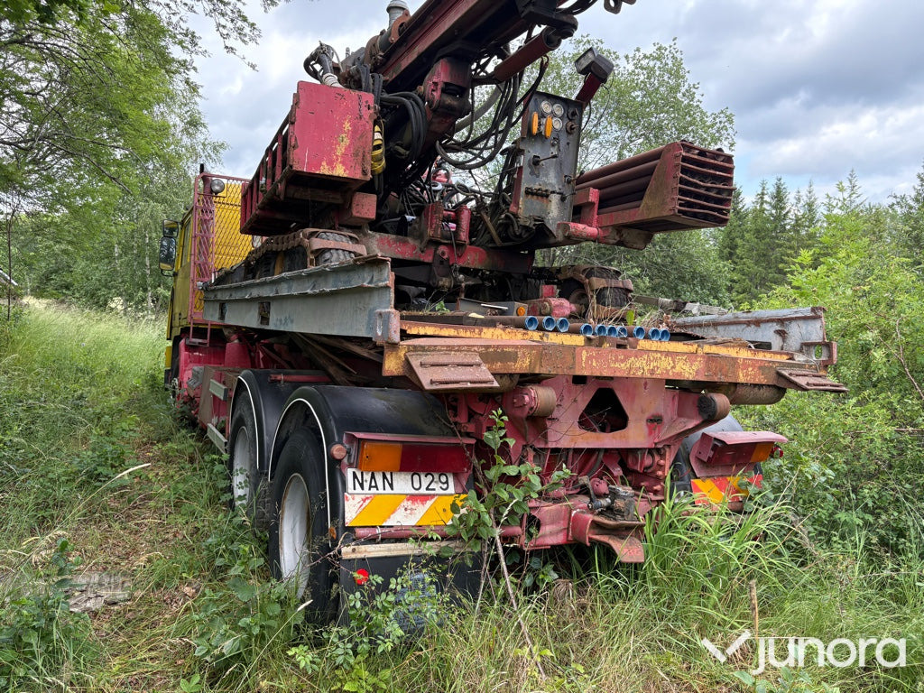 Lastbil Volvo F12 6X2 - شاحنة برافعة خطافية: صورة 5 Lastbil Volvo F12 6X2 - شاحنة برافعة خطافية: صورة 5