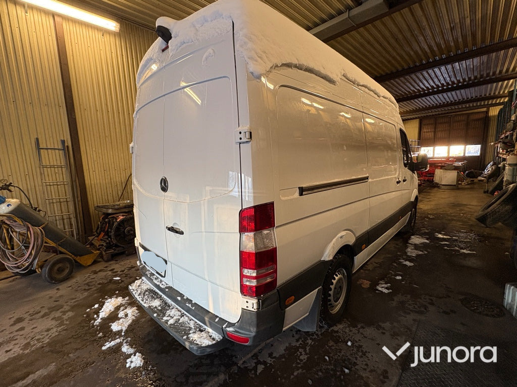 Mercedes Benz Sprinter - فان: صورة 5 Mercedes Benz Sprinter - فان: صورة 5