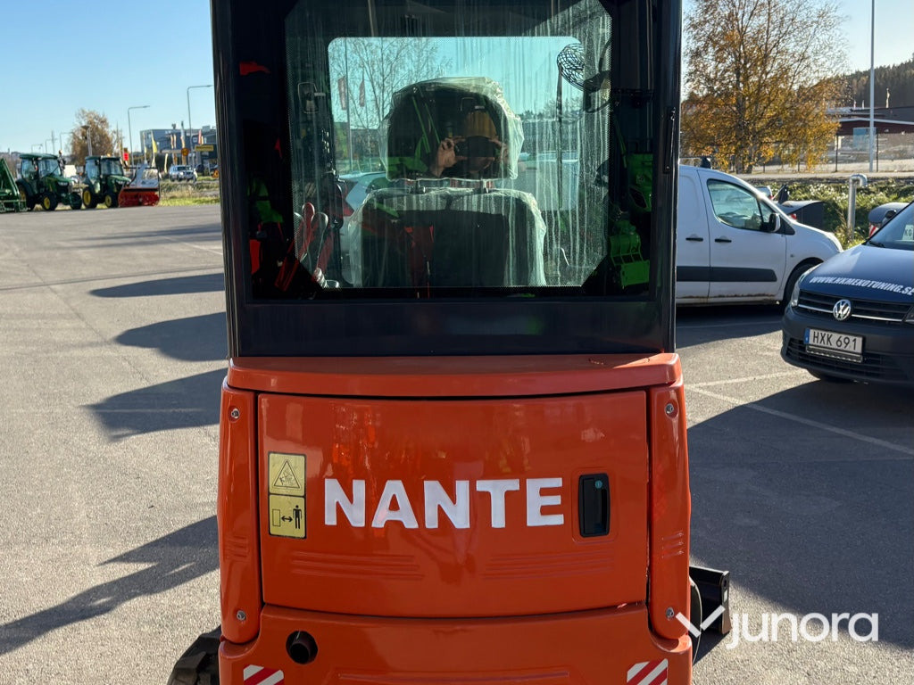 Minigrävare - Nante NT-18D, 1.8 ton, med hytt - حفار صغير: صورة 4 Minigrävare - Nante NT-18D, 1.8 ton, med hytt - حفار صغير: صورة 4