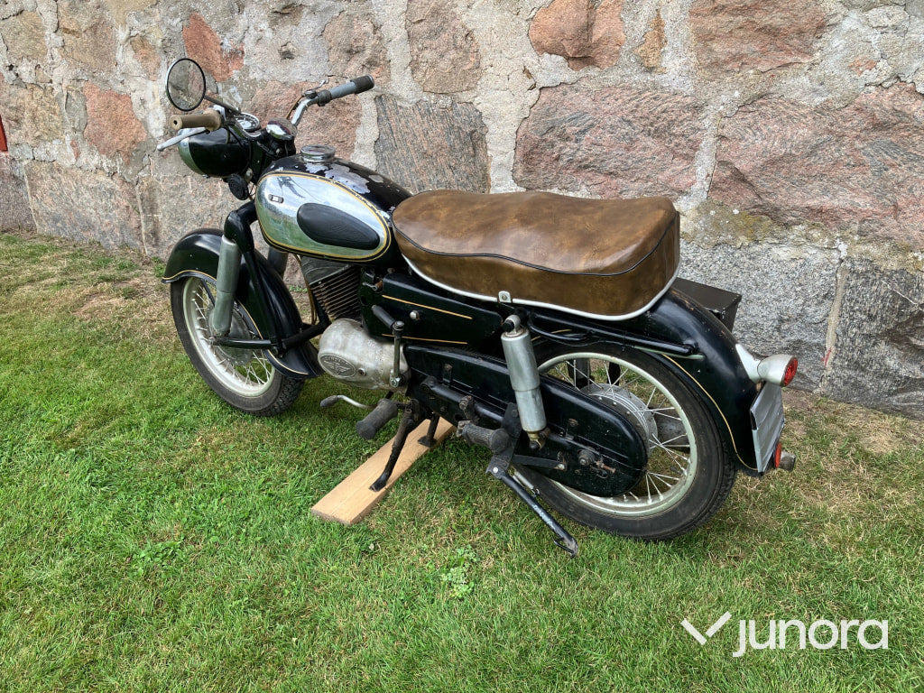 Moped och Motorcyklar - دراجة نارية: صورة 5 Moped och Motorcyklar - دراجة نارية: صورة 5