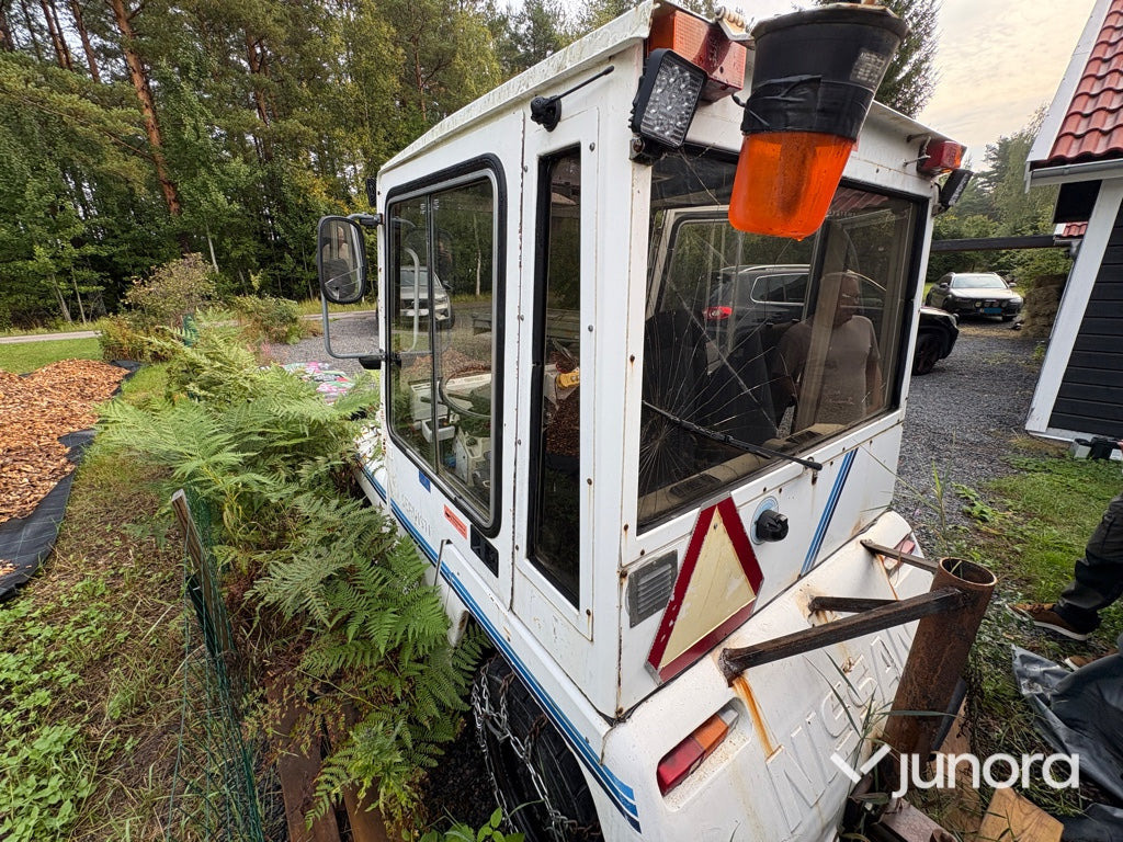 Plogbil - Bagagetruck - جرارات الأمتعة: صورة 2 Plogbil - Bagagetruck - جرارات الأمتعة: صورة 2