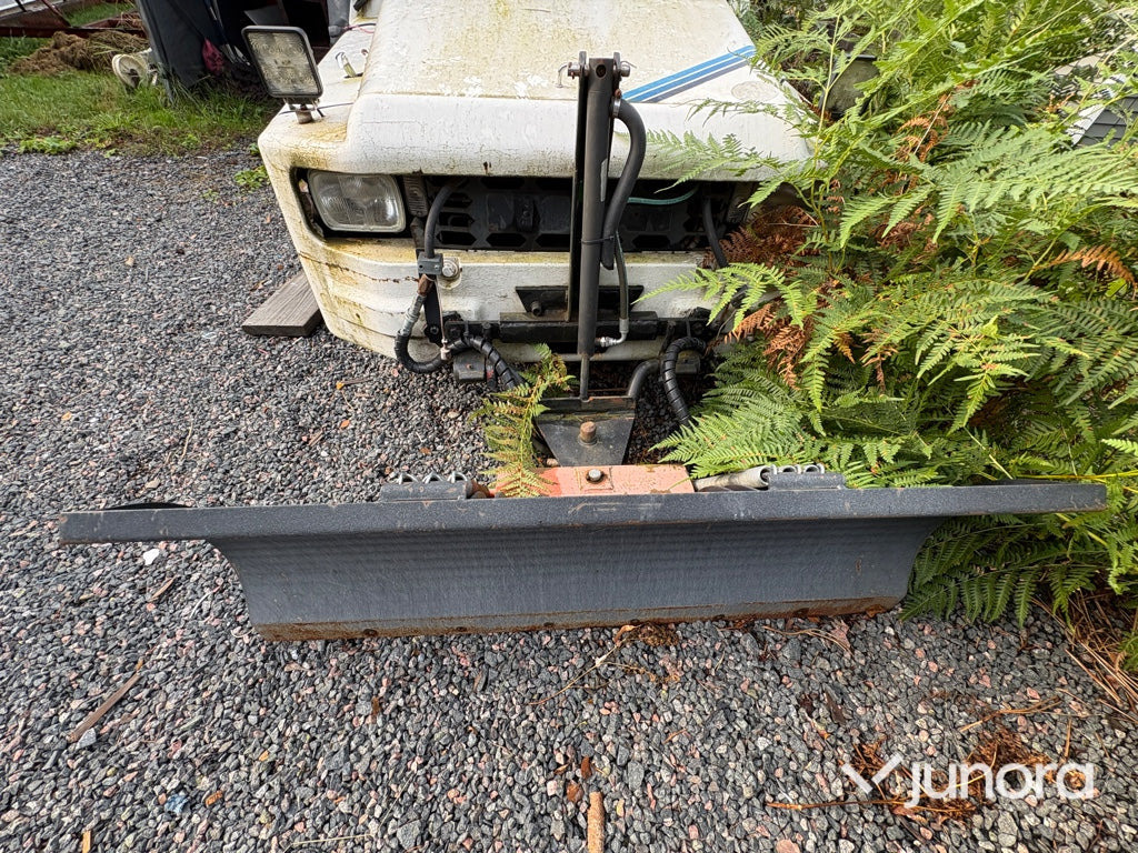 Plogbil - Bagagetruck - جرارات الأمتعة: صورة 4 Plogbil - Bagagetruck - جرارات الأمتعة: صورة 4