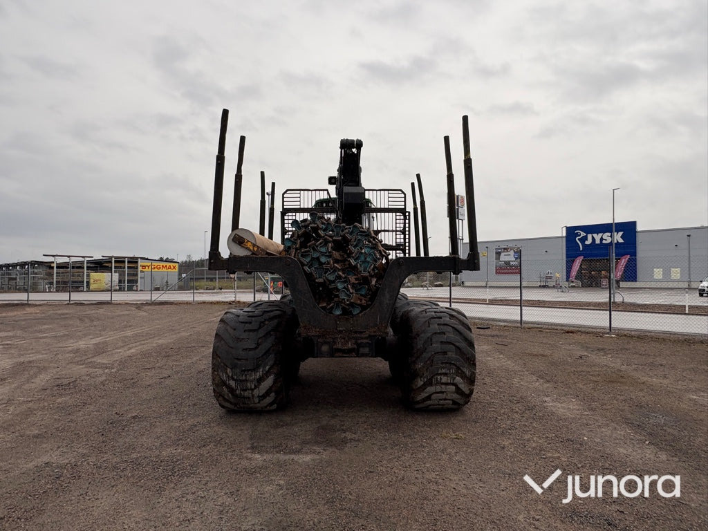 Skotare – John Deere 1510E IBC (2016) - جرار شحن جذوع أشجار الغابات: صورة 4 Skotare – John Deere 1510E IBC (2016) - جرار شحن جذوع أشجار الغابات: صورة 4