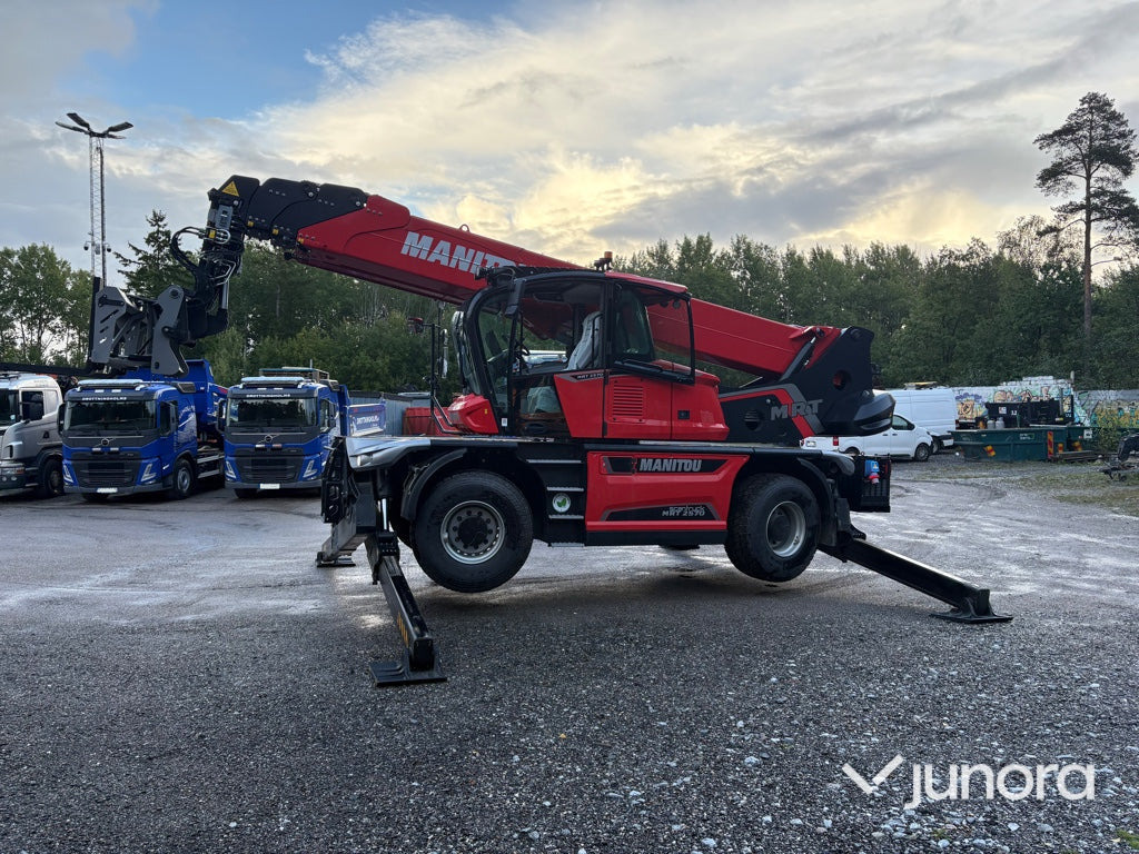 Teleskoplastare - Manitou, MRT 2570, inkl. tillbehör - آلة رفع ونقل تلسكوبية: صورة 1 Teleskoplastare - Manitou, MRT 2570, inkl. tillbehör - آلة رفع ونقل تلسكوبية: صورة 1