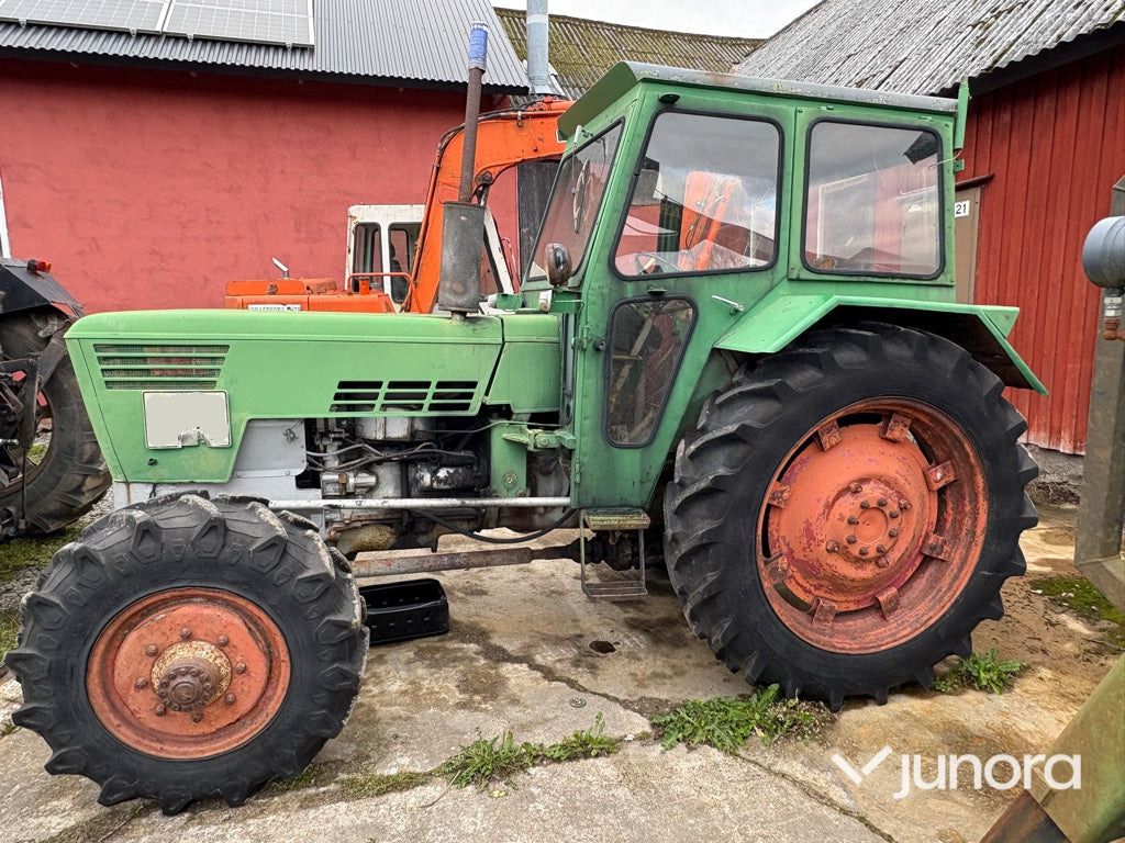 Traktor Deutz 7006 A-S - جرار: صورة 2 Traktor Deutz 7006 A-S - جرار: صورة 2