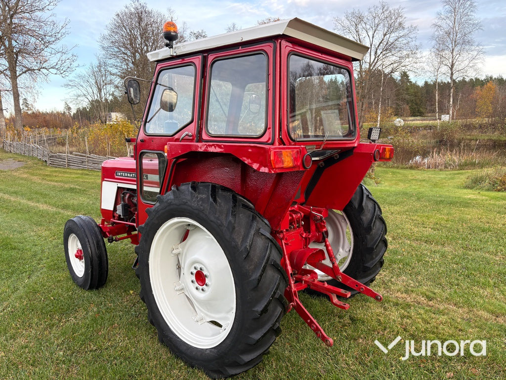 Traktor - International 444 - جرار: صورة 3 Traktor - International 444 - جرار: صورة 3