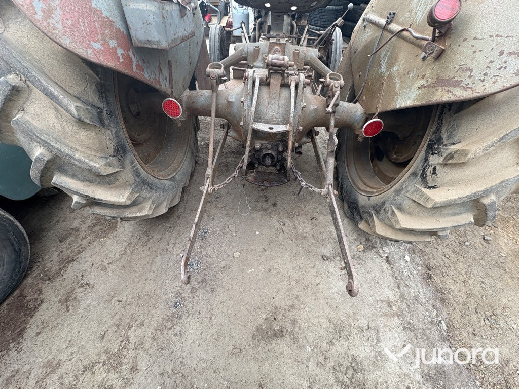 Traktor - Massey Ferguson, Grolle - جرار: صورة 4 Traktor - Massey Ferguson, Grolle - جرار: صورة 4