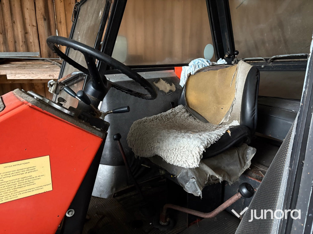 جرار Traktor - Ursus 385 DE LUXE: صورة 13