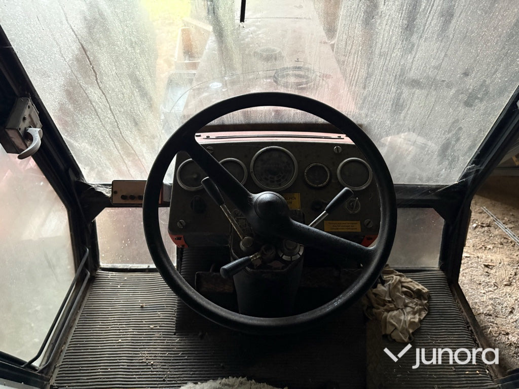 جرار Traktor - Ursus 385 DE LUXE: صورة 22