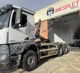 Mercedes Arocs 2845 - شاحنة برافعة خطافية: صورة 1 Mercedes Arocs 2845 - شاحنة برافعة خطافية: صورة 1