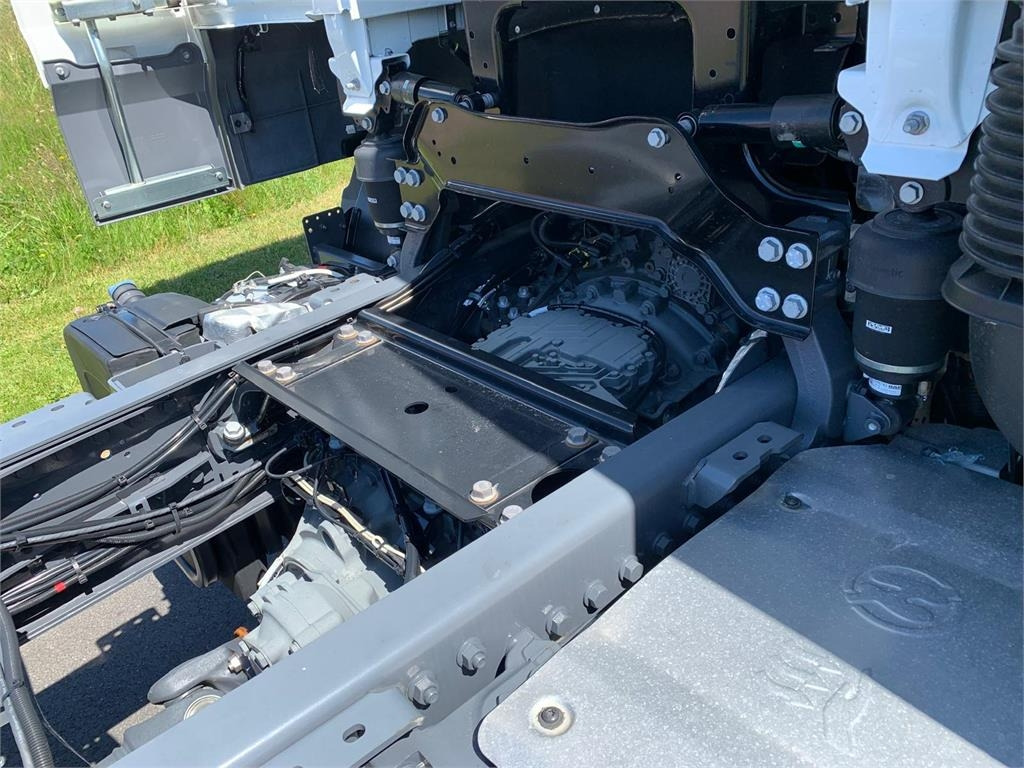 DAF XF 430 FAW 8x4*4 Tridem - شاحنة بهيكل معدني للمقصورة: صورة 5 DAF XF 430 FAW 8x4*4 Tridem - شاحنة بهيكل معدني للمقصورة: صورة 5