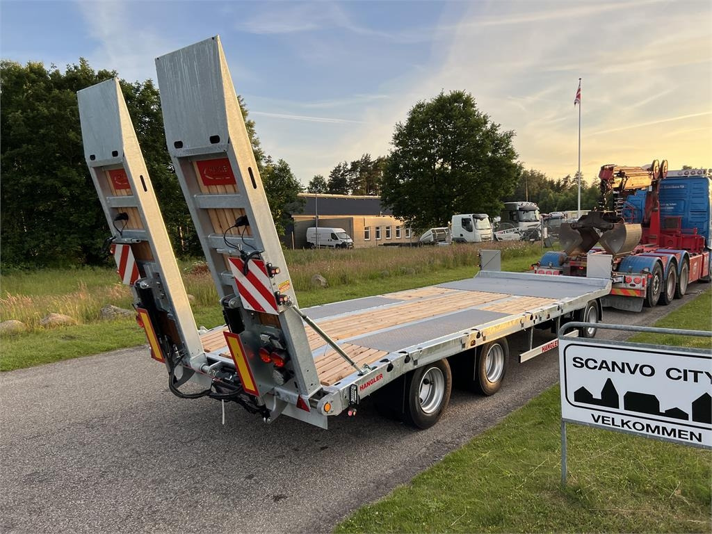 Hangler DTS-H 300 3 akslet hænger med ramper - مقطورة بلودر منخفض: صورة 1 Hangler DTS-H 300 3 akslet hænger med ramper - مقطورة بلودر منخفض: صورة 1