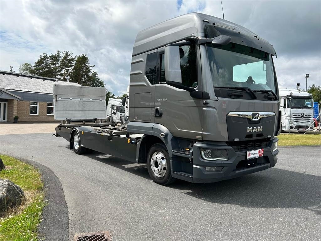 MAN TGL 8-220 4x2 BL incl. 2 stk veksellad - ناقلة حاويات/ شاحنة حاويات: صورة 2 MAN TGL 8-220 4x2 BL incl. 2 stk veksellad - ناقلة حاويات/ شاحنة حاويات: صورة 2