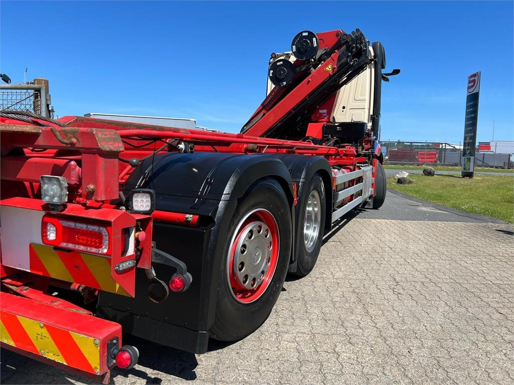 Mercedes-Benz Antos 2545 - HMF 1520K-RCkran - شاحنة لودر انزلاقي: صورة 3 Mercedes-Benz Antos 2545 - HMF 1520K-RCkran - شاحنة لودر انزلاقي: صورة 3