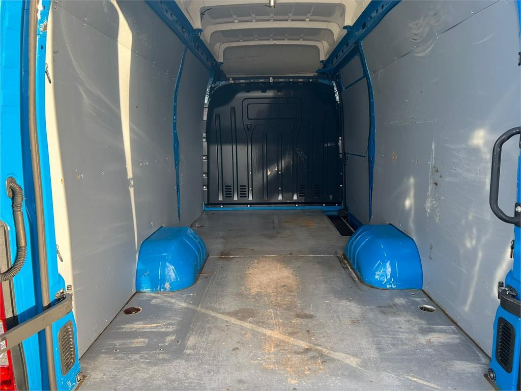 Renault Master 2.3 DCI 165 Rwd Twin L3H3  - فان: صورة 4 Renault Master 2.3 DCI 165 Rwd Twin L3H3  - فان: صورة 4