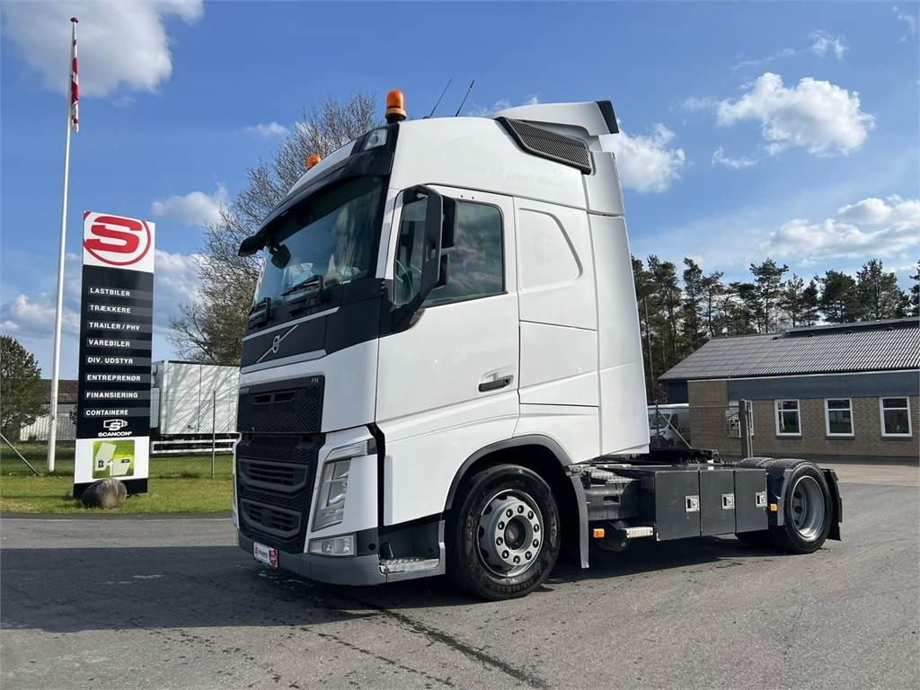 Volvo FH460 4x2 x-low mega - مقطورة السحب: صورة 1 Volvo FH460 4x2 x-low mega - مقطورة السحب: صورة 1