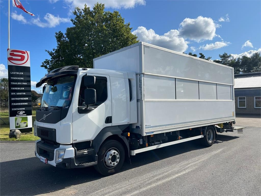 Volvo FL 250 16 ton - شاحنة صندوقية: صورة 1 Volvo FL 250 16 ton - شاحنة صندوقية: صورة 1