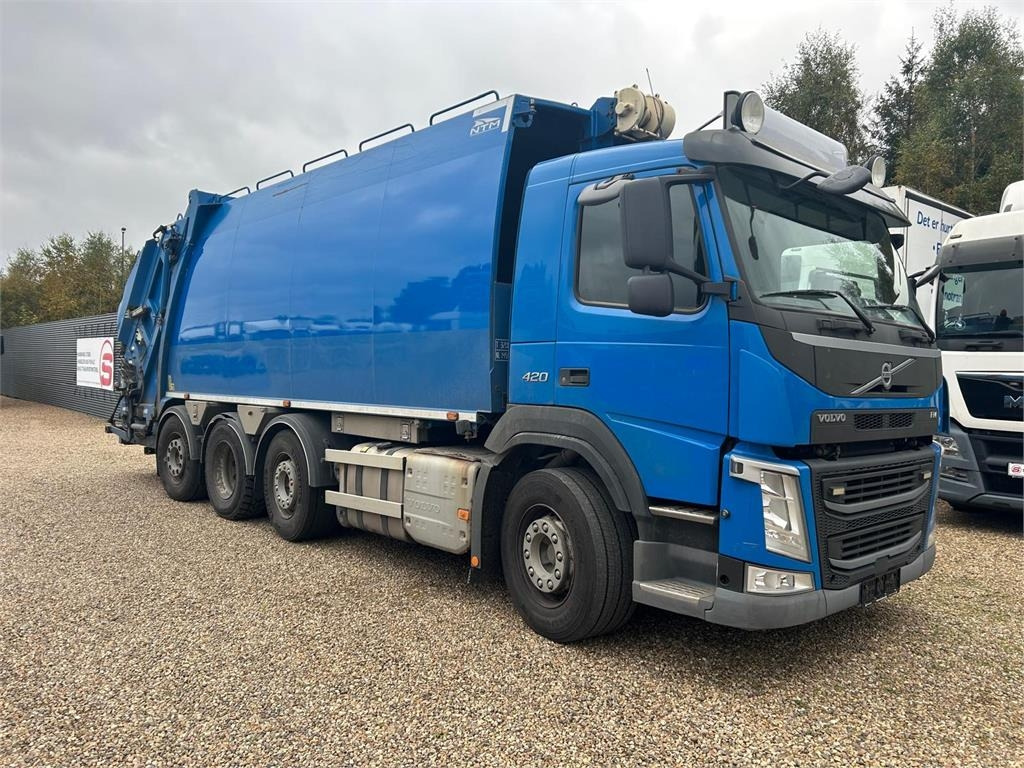 Volvo FM420 8x2*6 Trippel NTM 25m3 - شاحنة قمامة: صورة 1 Volvo FM420 8x2*6 Trippel NTM 25m3 - شاحنة قمامة: صورة 1