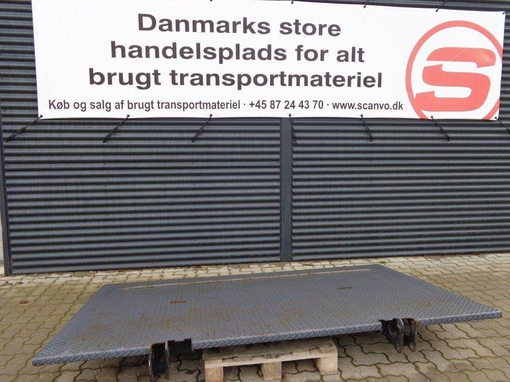 Zepro Z150-135MA liftplade - رافعة خلفية: صورة 1 Zepro Z150-135MA liftplade - رافعة خلفية: صورة 1