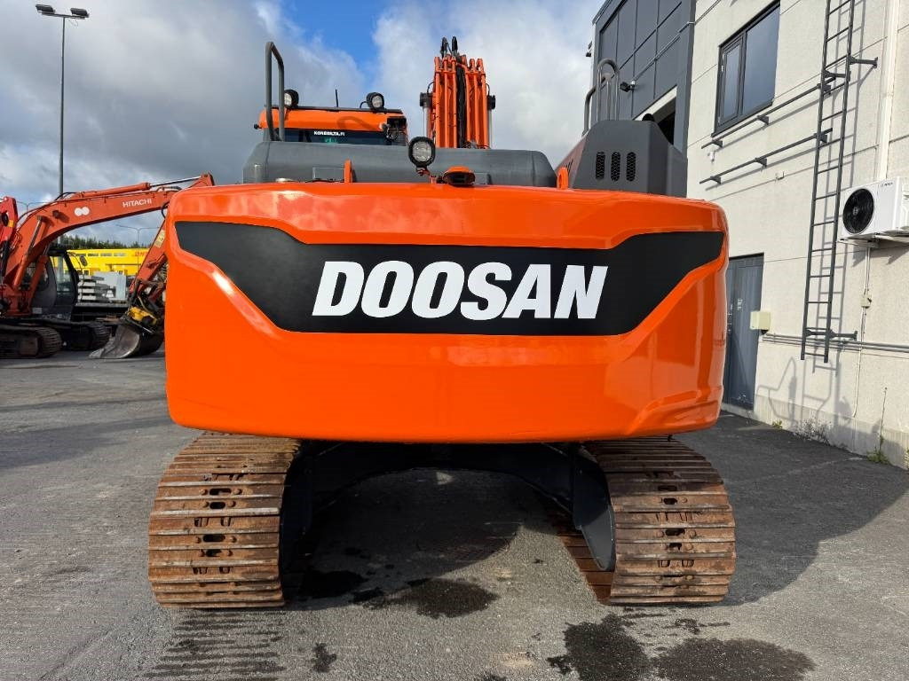 Doosan DX180LC-5 PYÖRITTÄJÄLLÄ - حفار زاحف: صورة 4 Doosan DX180LC-5 PYÖRITTÄJÄLLÄ - حفار زاحف: صورة 4