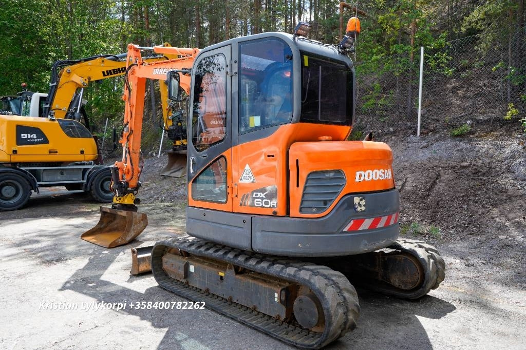 Doosan DX60R ENGCONILLA - حفار صغير: صورة 2 Doosan DX60R ENGCONILLA - حفار صغير: صورة 2