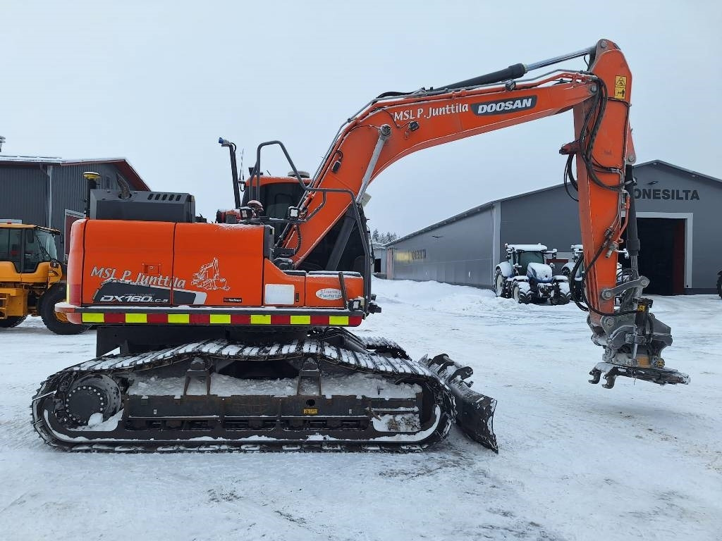 Doosan MYYTY! SOLD! DX160LCH-5 METSÄMALLI - حفار زاحف: صورة 4 Doosan MYYTY! SOLD! DX160LCH-5 METSÄMALLI - حفار زاحف: صورة 4