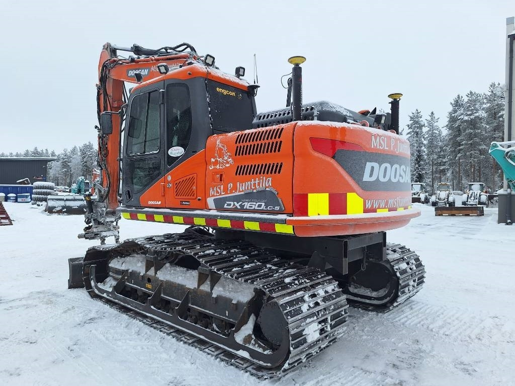 Doosan MYYTY! SOLD! DX160LCH-5 METSÄMALLI - حفار زاحف: صورة 2 Doosan MYYTY! SOLD! DX160LCH-5 METSÄMALLI - حفار زاحف: صورة 2