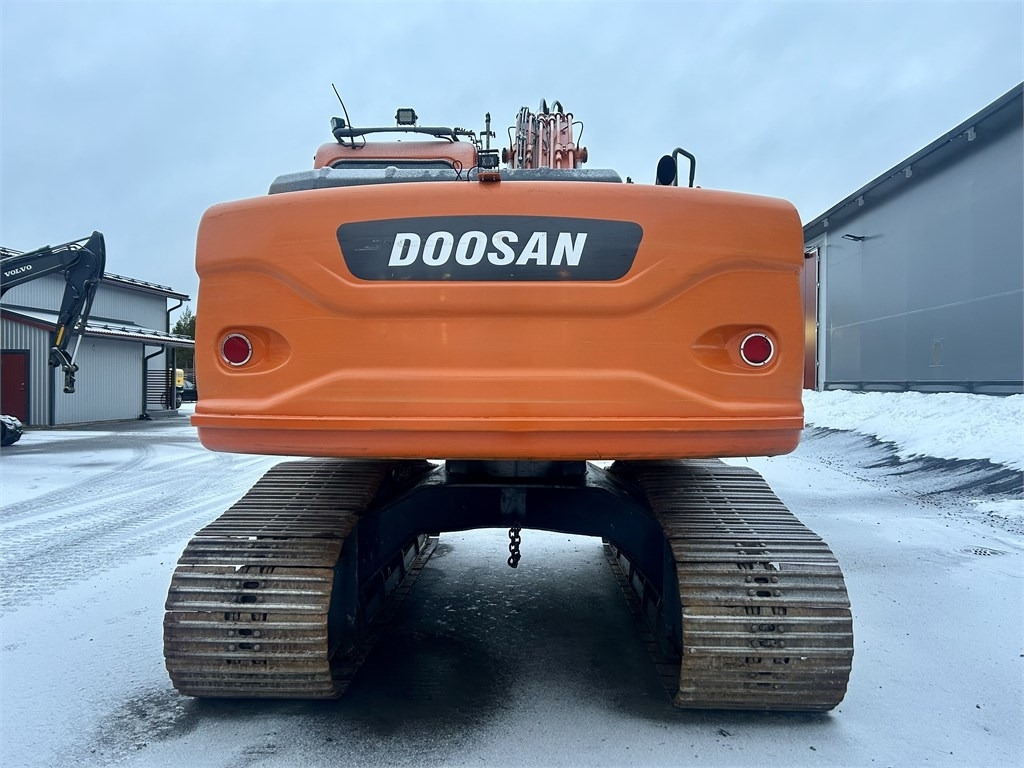 Doosan MYYTY! SOLD! DX180LCH PYÖRITTÄJÄLLÄ - حفار زاحف: صورة 3 Doosan MYYTY! SOLD! DX180LCH PYÖRITTÄJÄLLÄ - حفار زاحف: صورة 3