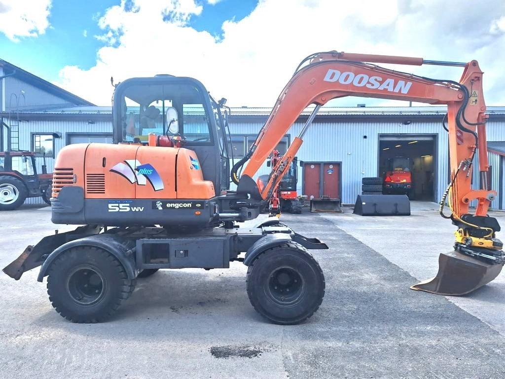 Doosan S55W PYÖRITTÄJÄLLÄ - حفار ذو عجلات: صورة 5 Doosan S55W PYÖRITTÄJÄLLÄ - حفار ذو عجلات: صورة 5