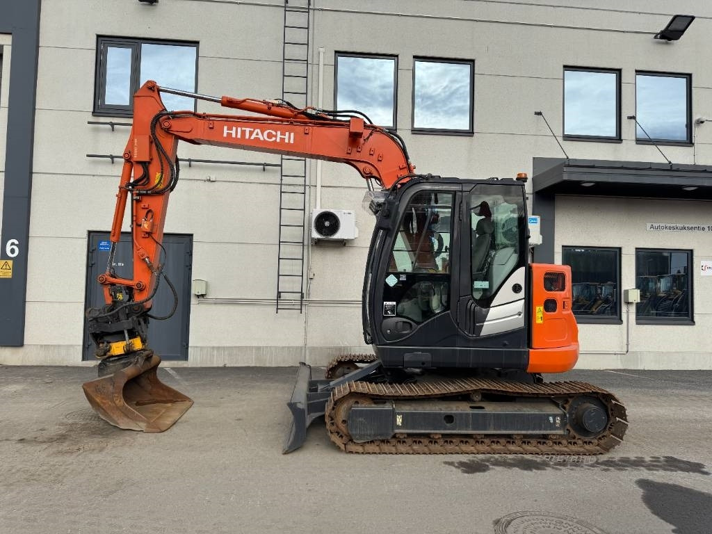Hitachi ZX 85 US-5 Pyörittäjä, 3-Kauhaa - حفار صغير: صورة 1 Hitachi ZX 85 US-5 Pyörittäjä, 3-Kauhaa - حفار صغير: صورة 1